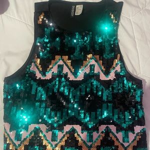 H&M top with sequence